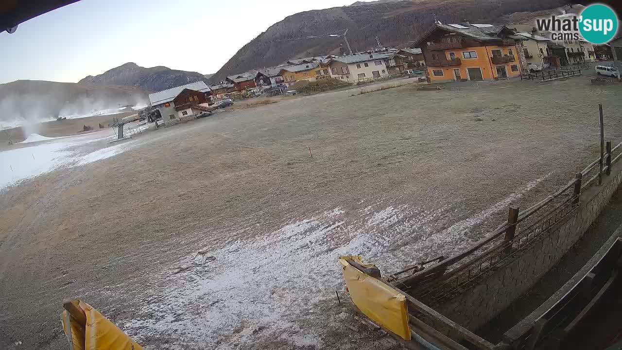 Livigno webcam – view on Livigno Ski School area – LivignoGO