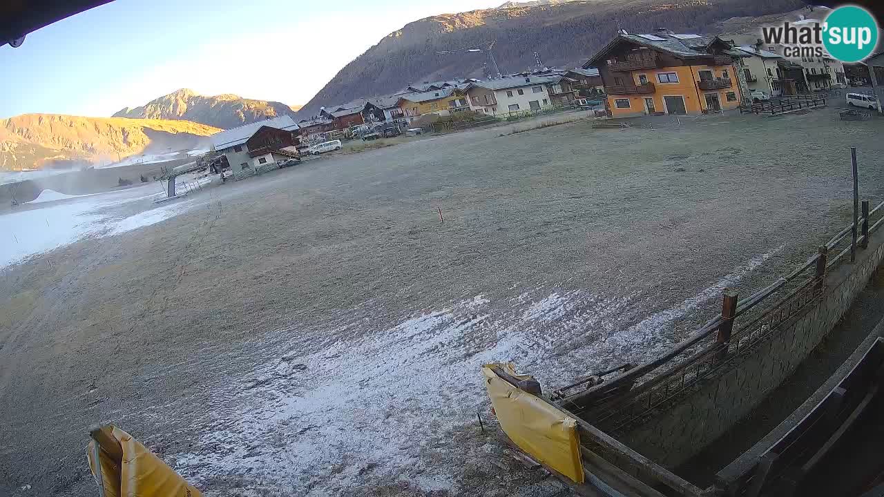 Livigno webcam – view on Livigno Ski School area – LivignoGO