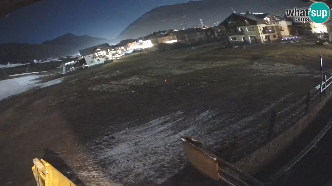 Livigno webcam – view on Livigno Ski School area – LivignoGO