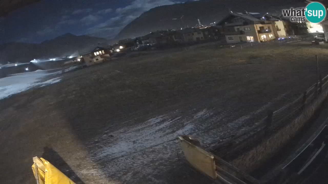 Livigno webcam – view on Livigno Ski School area – LivignoGO