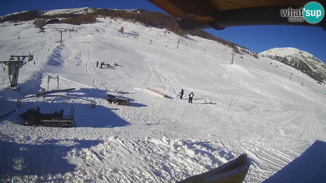 Livigno webcam – view on Livigno Ski School area – LivignoGO