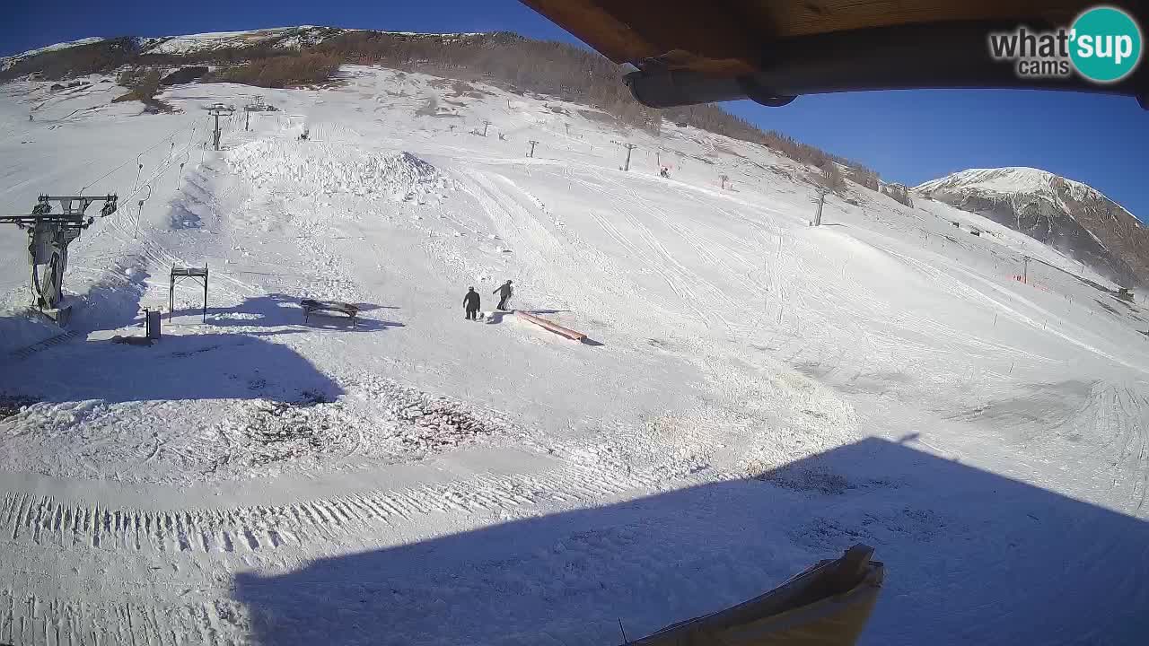 Livigno webcam – view on Livigno Ski School area – LivignoGO