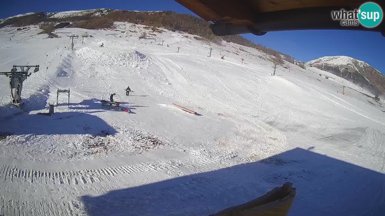 Livigno webcam – view on Livigno Ski School area – LivignoGO