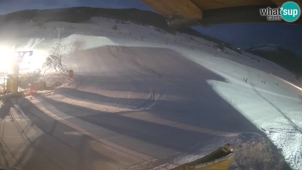 Livigno webcam – view on Livigno Ski School area – LivignoGO