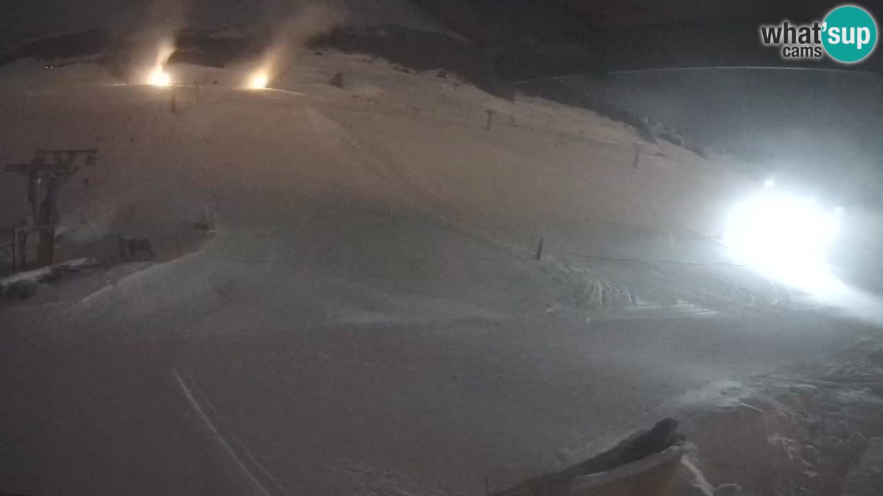 Livigno live webcam – view on Livigno Ski School area – LivignoGO