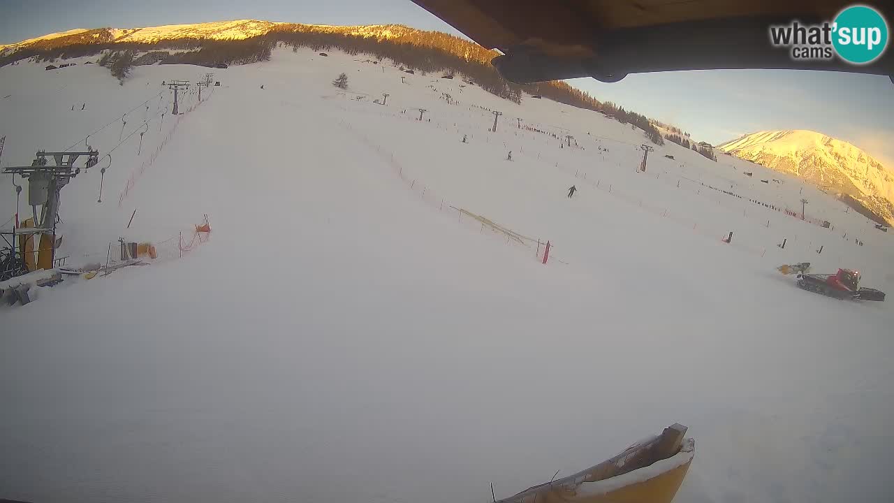 Livigno webcam – view on Livigno Ski School area – LivignoGO