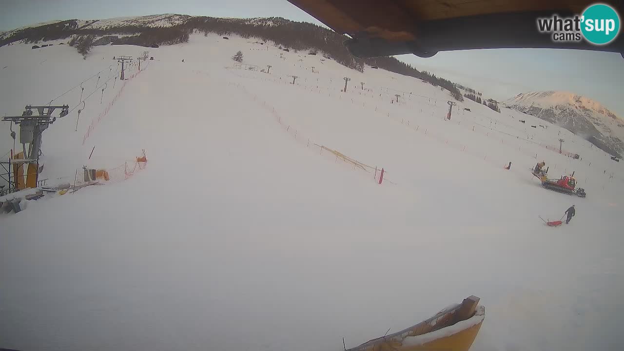 Livigno webcam – view on Livigno Ski School area – LivignoGO