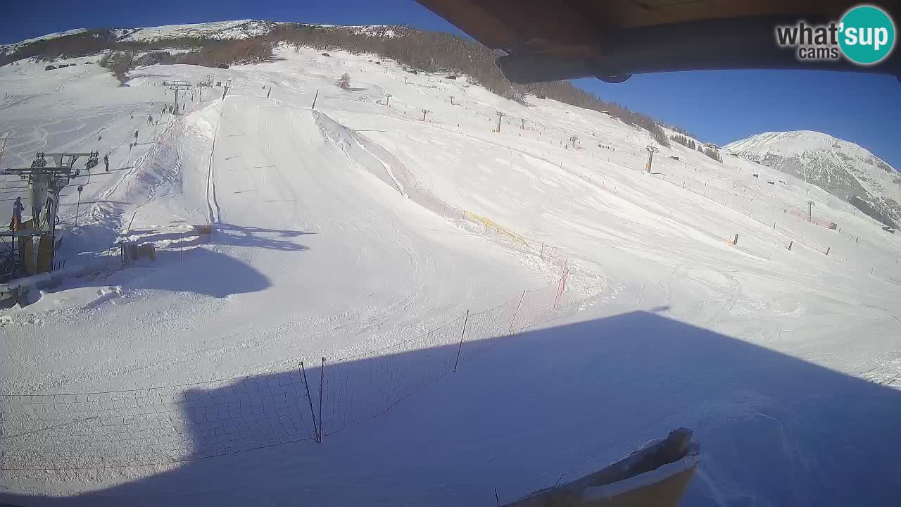 Livigno webcam – view on Livigno Ski School area – LivignoGO