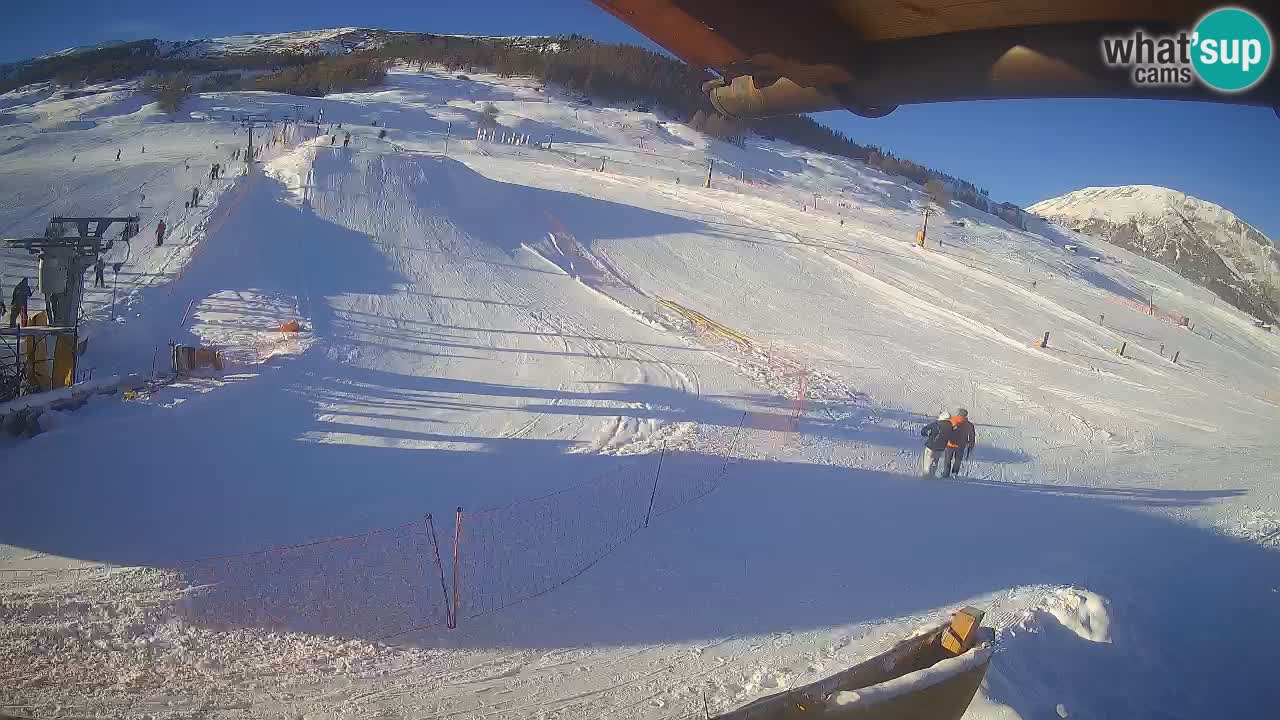 Livigno live webcam – view on Livigno Ski School area – LivignoGO