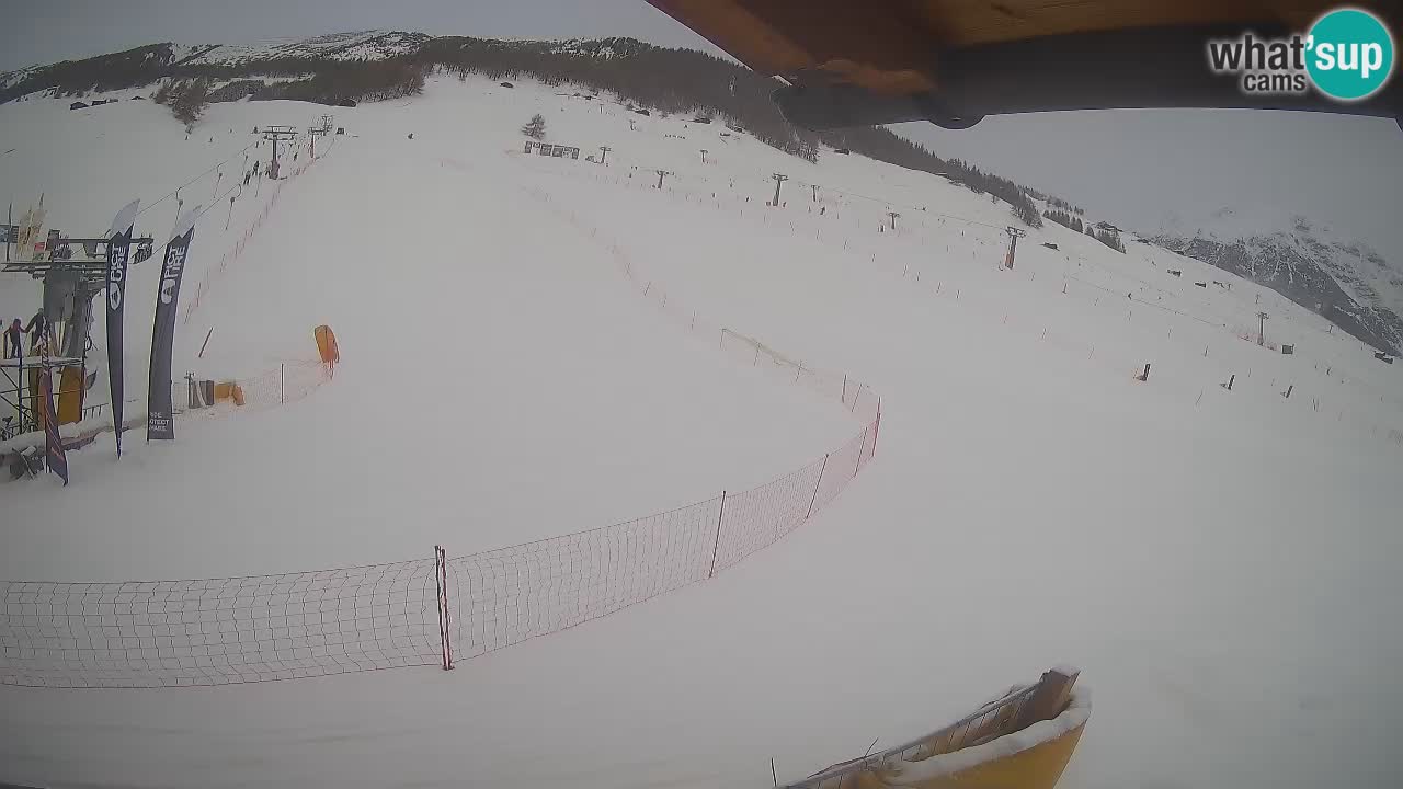 Livigno webcam – view on Livigno Ski School area – LivignoGO