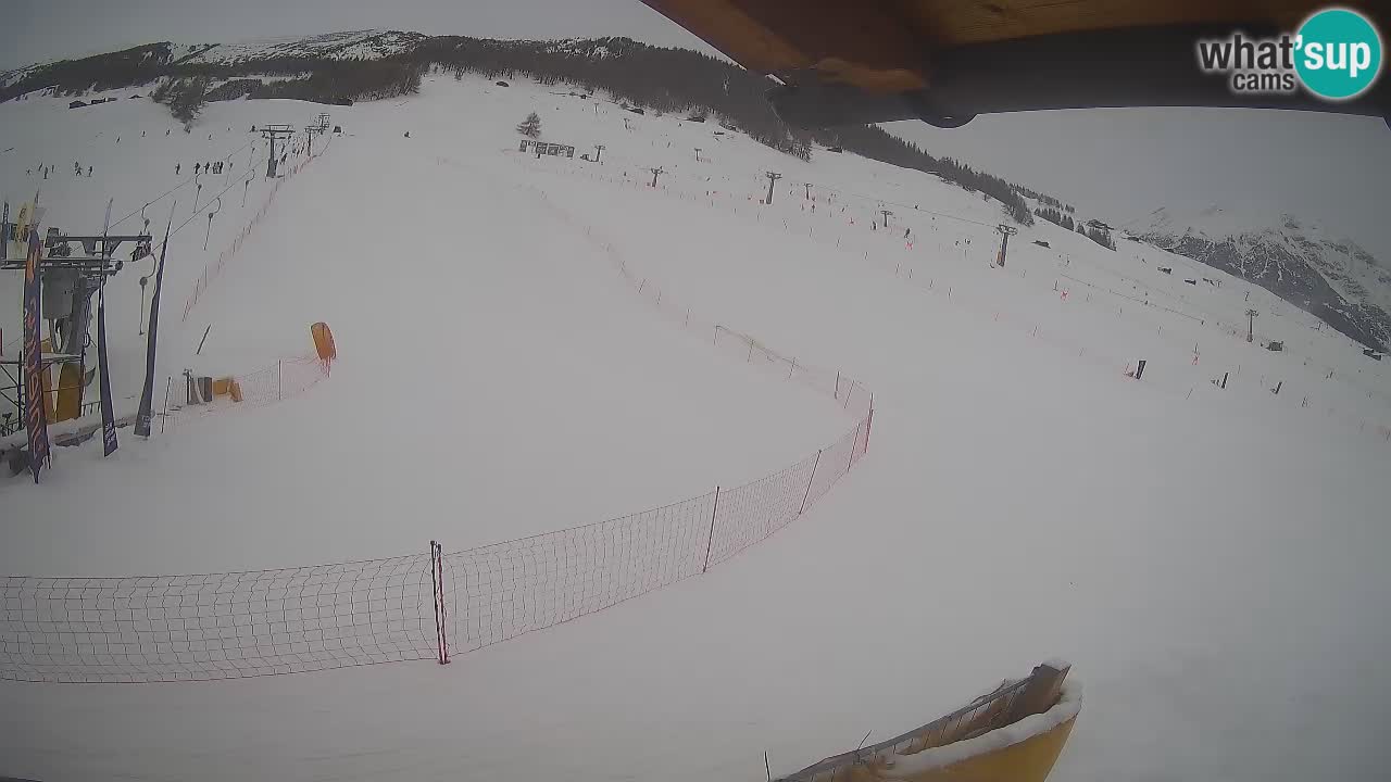 Livigno webcam – view on Livigno Ski School area – LivignoGO