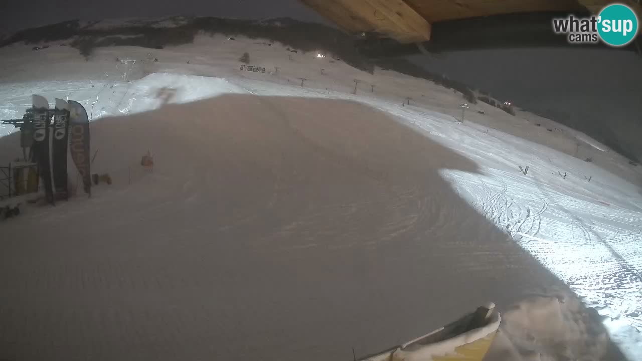 Livigno webcam – view on Livigno Ski School area – LivignoGO