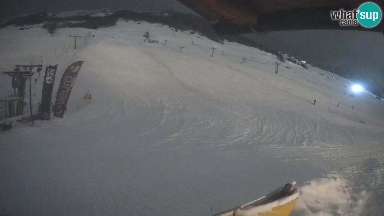 Livigno live webcam – view on Livigno Ski School area – LivignoGO