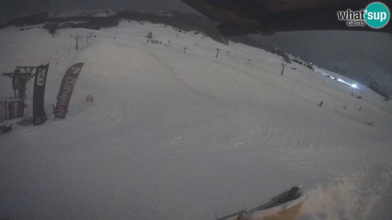 Livigno live webcam – view on Livigno Ski School area – LivignoGO