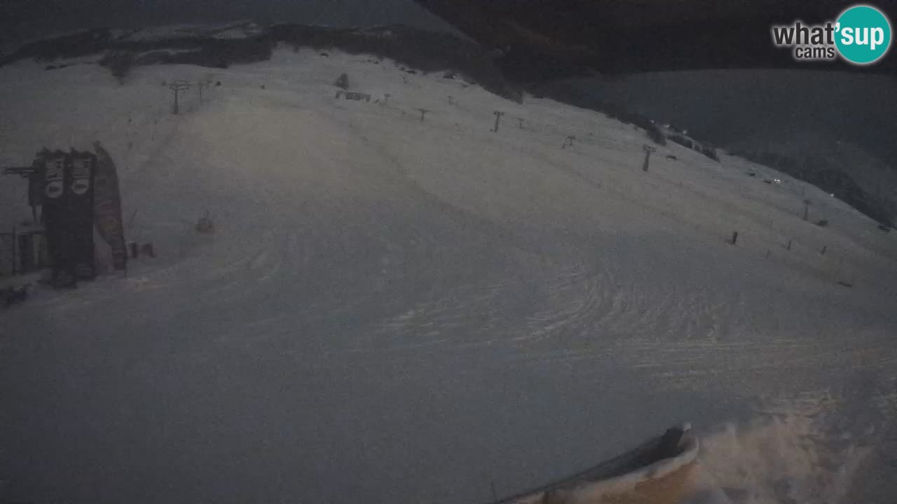 Livigno webcam – view on Livigno Ski School area – LivignoGO