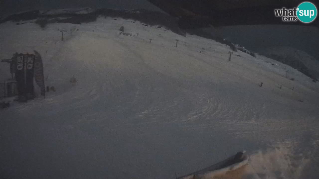 Livigno webcam – view on Livigno Ski School area – LivignoGO