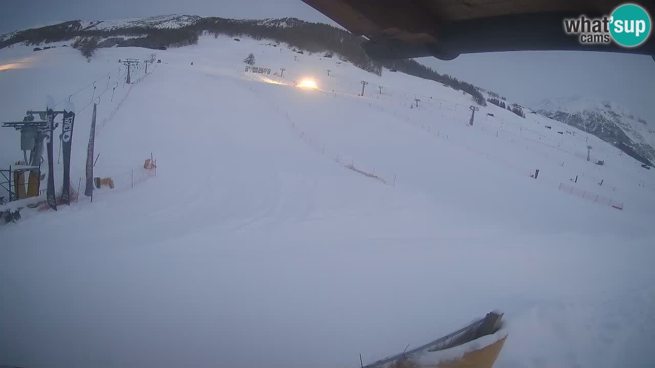 Livigno live webcam – view on Livigno Ski School area – LivignoGO