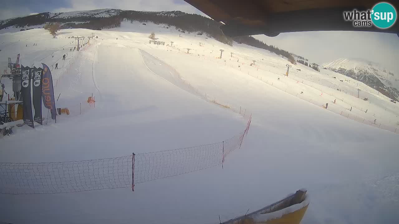 Livigno live webcam – view on Livigno Ski School area – LivignoGO