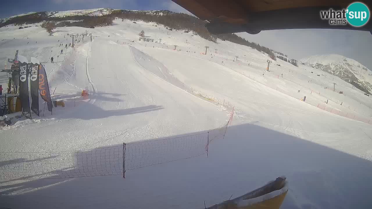 Livigno webcam – view on Livigno Ski School area – LivignoGO