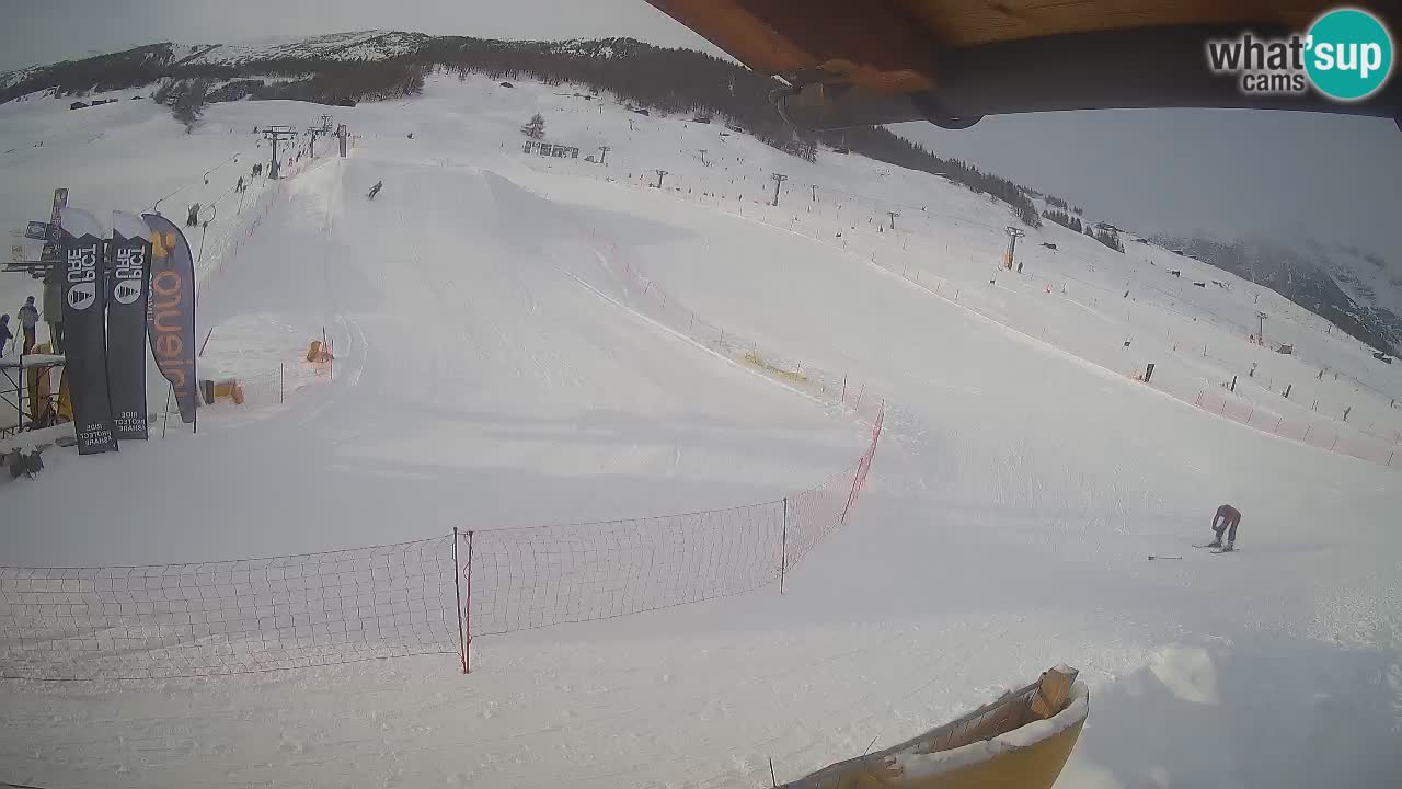 Livigno live webcam – view on Livigno Ski School area – LivignoGO