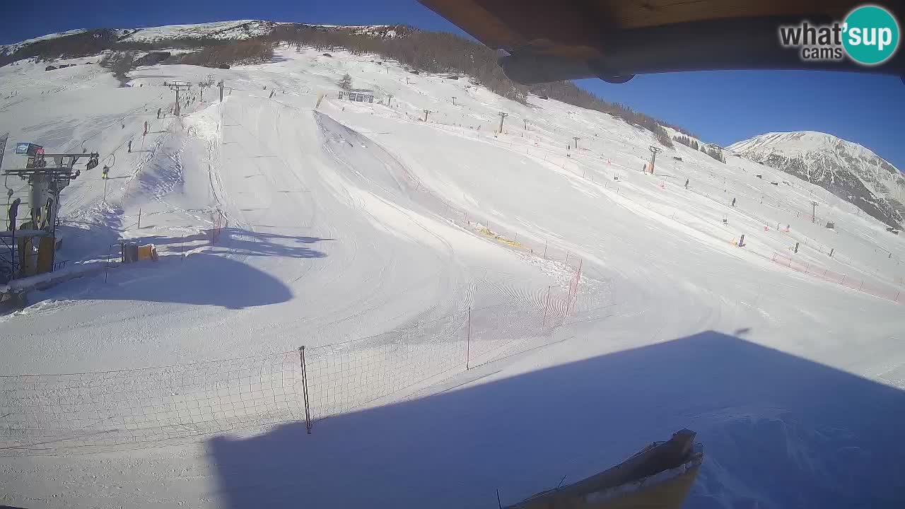 Livigno live webcam – view on Livigno Ski School area – LivignoGO