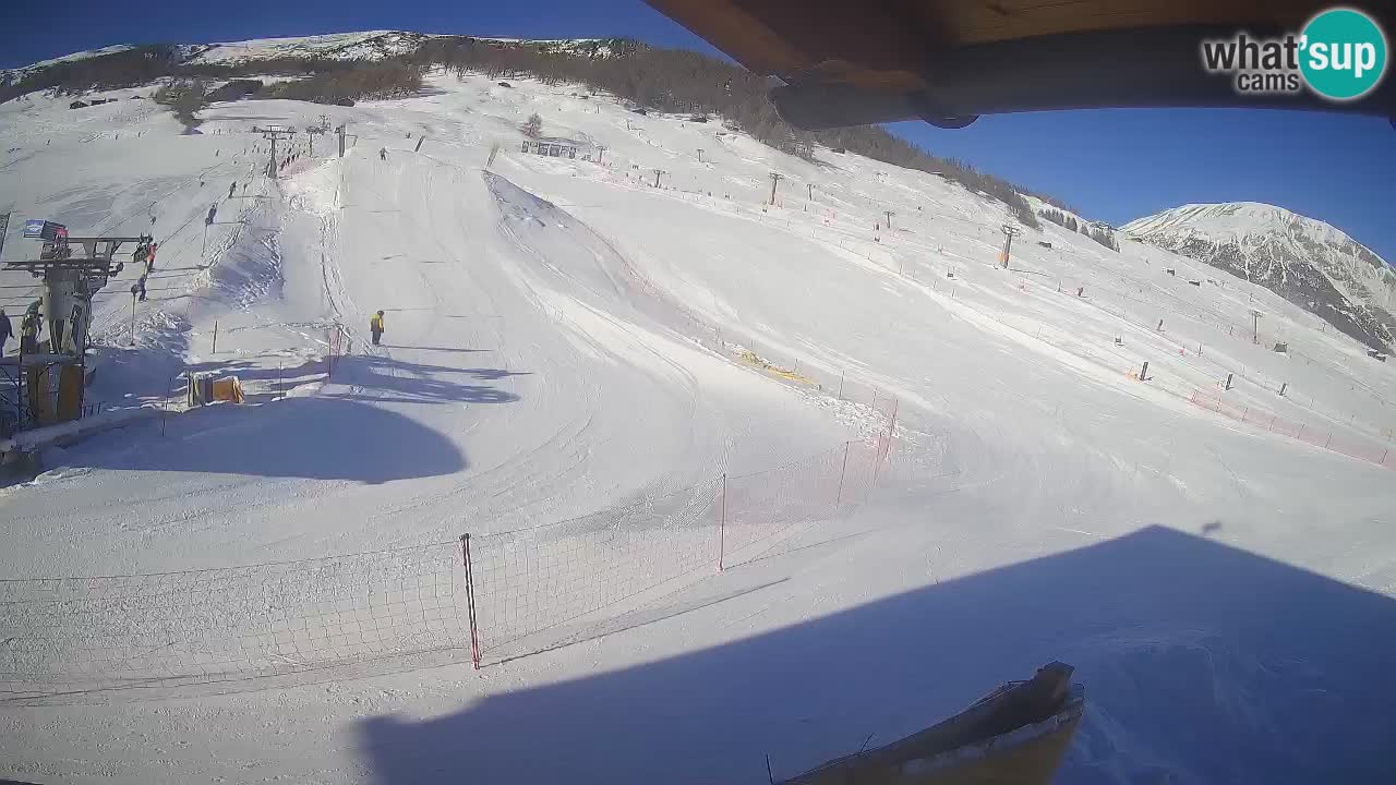 Livigno webcam – view on Livigno Ski School area – LivignoGO