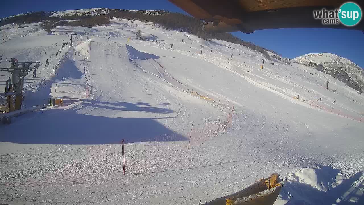 Livigno live webcam – view on Livigno Ski School area – LivignoGO