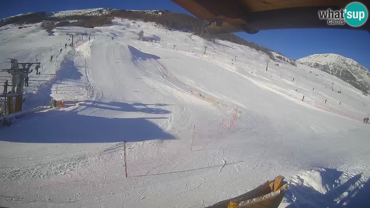 Livigno live webcam – view on Livigno Ski School area – LivignoGO