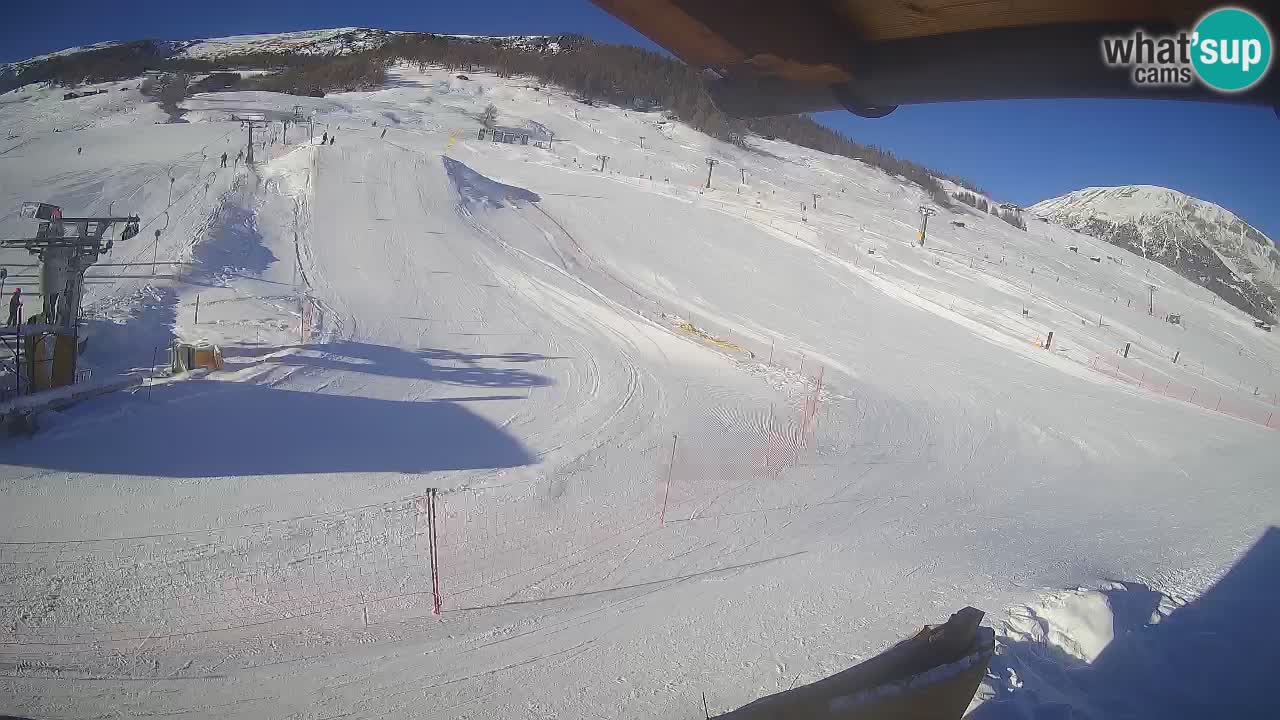 Livigno webcam – view on Livigno Ski School area – LivignoGO