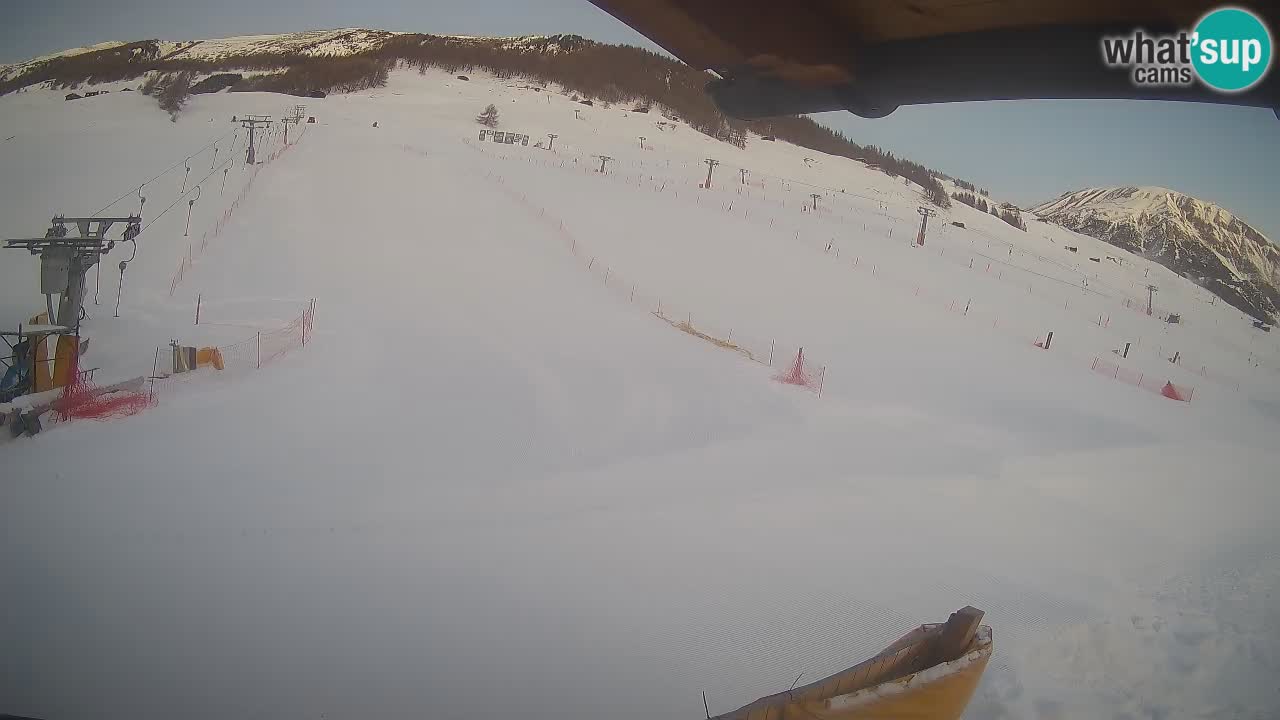 Livigno webcam – view on Livigno Ski School area – LivignoGO