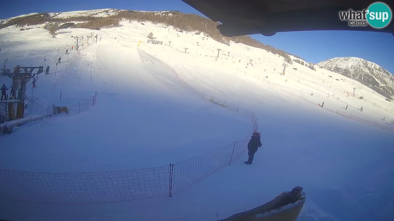 Livigno live webcam – view on Livigno Ski School area – LivignoGO