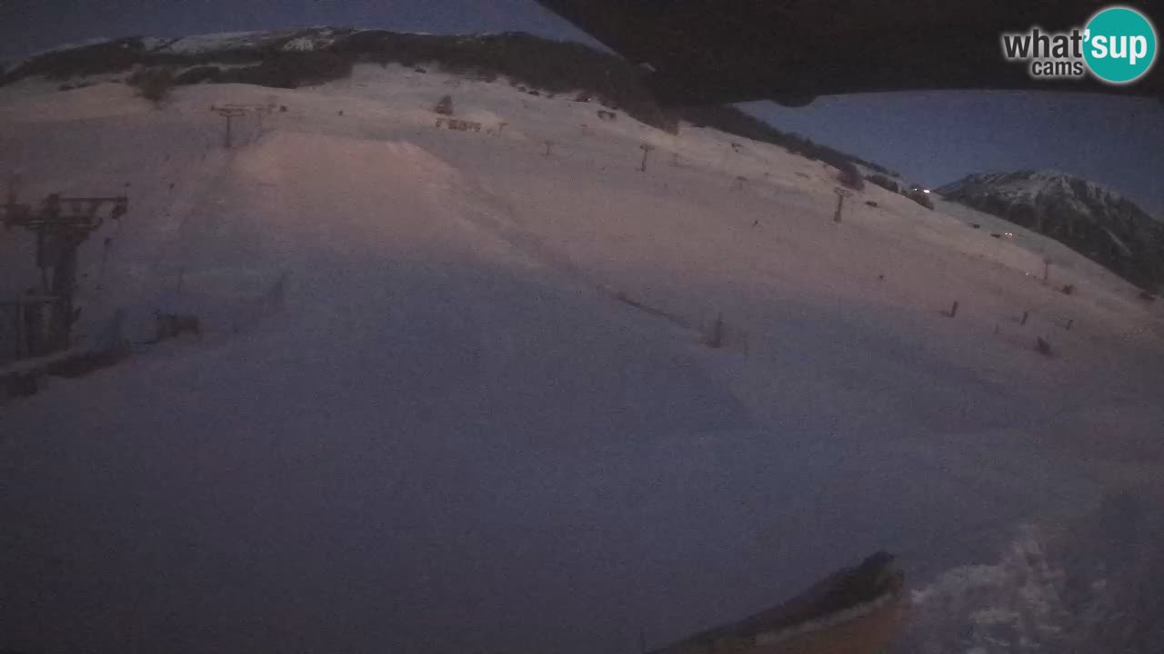 Livigno live webcam – view on Livigno Ski School area – LivignoGO