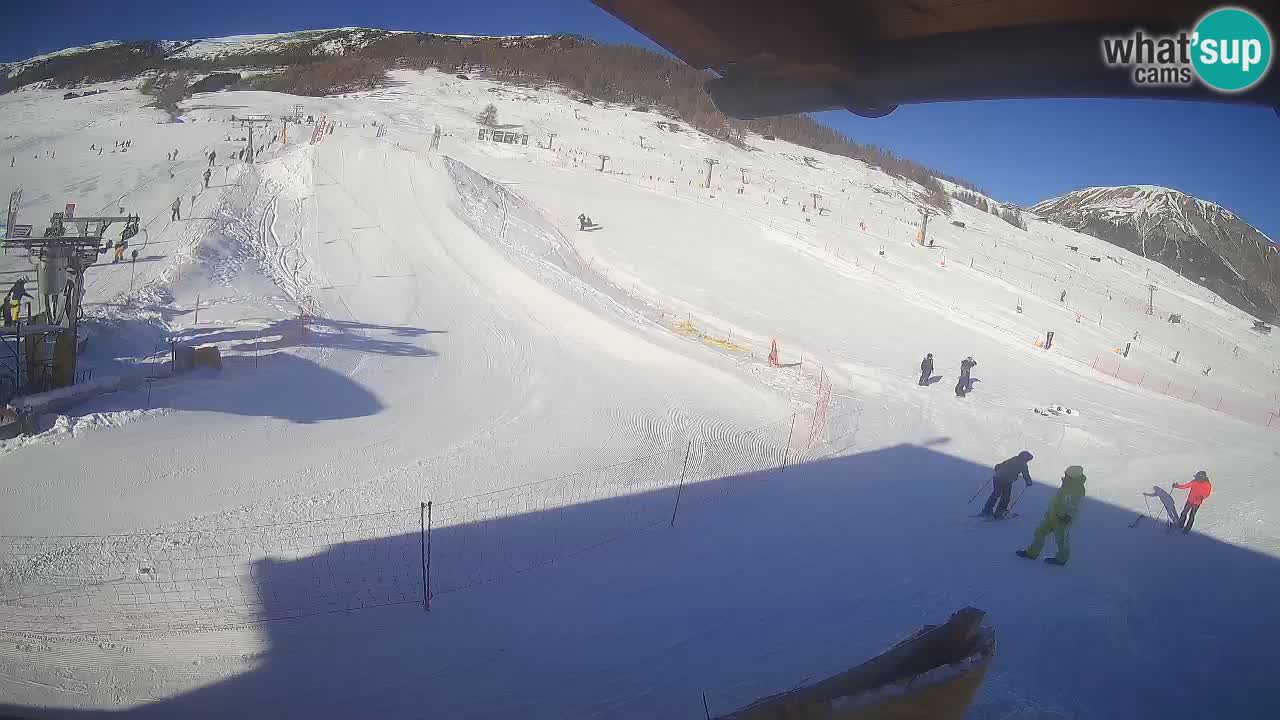 Livigno live webcam – view on Livigno Ski School area – LivignoGO