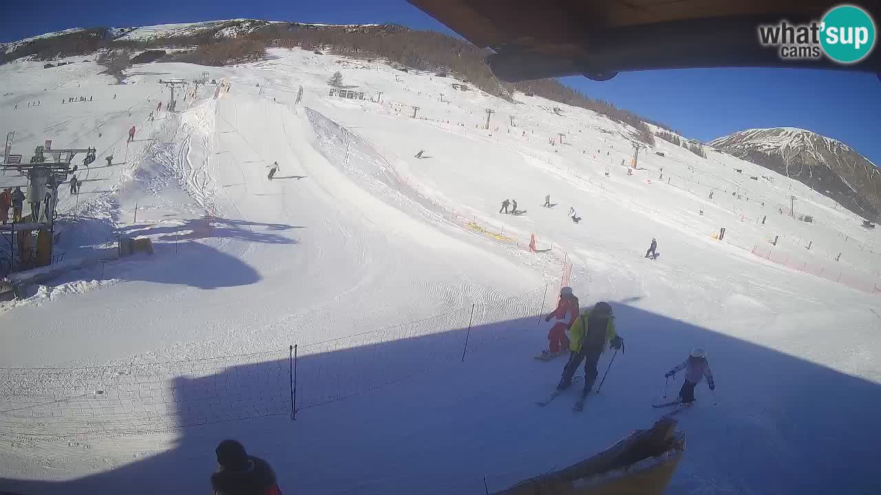 Livigno live webcam – view on Livigno Ski School area – LivignoGO