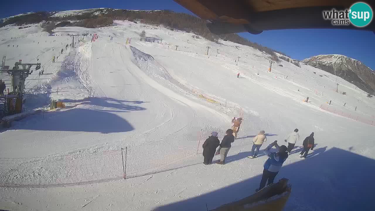 Livigno live webcam – view on Livigno Ski School area – LivignoGO