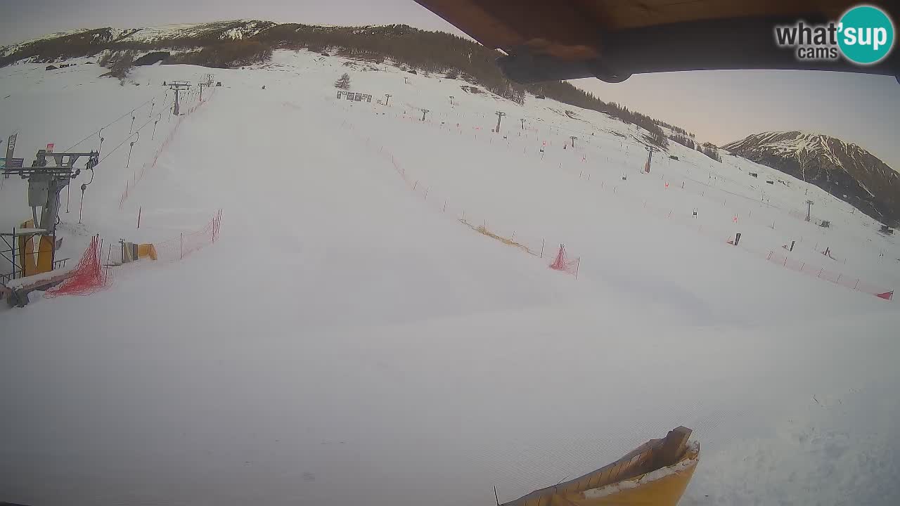 Livigno webcam – view on Livigno Ski School area – LivignoGO