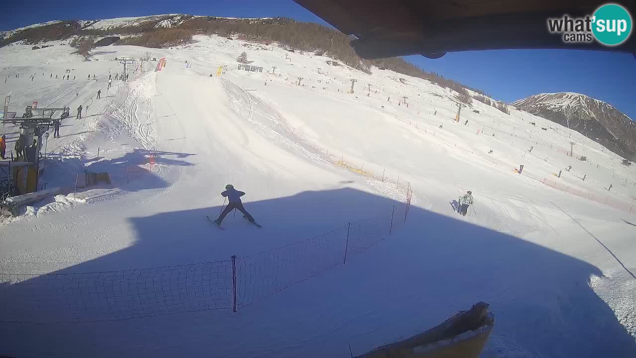 Livigno live webcam – view on Livigno Ski School area – LivignoGO