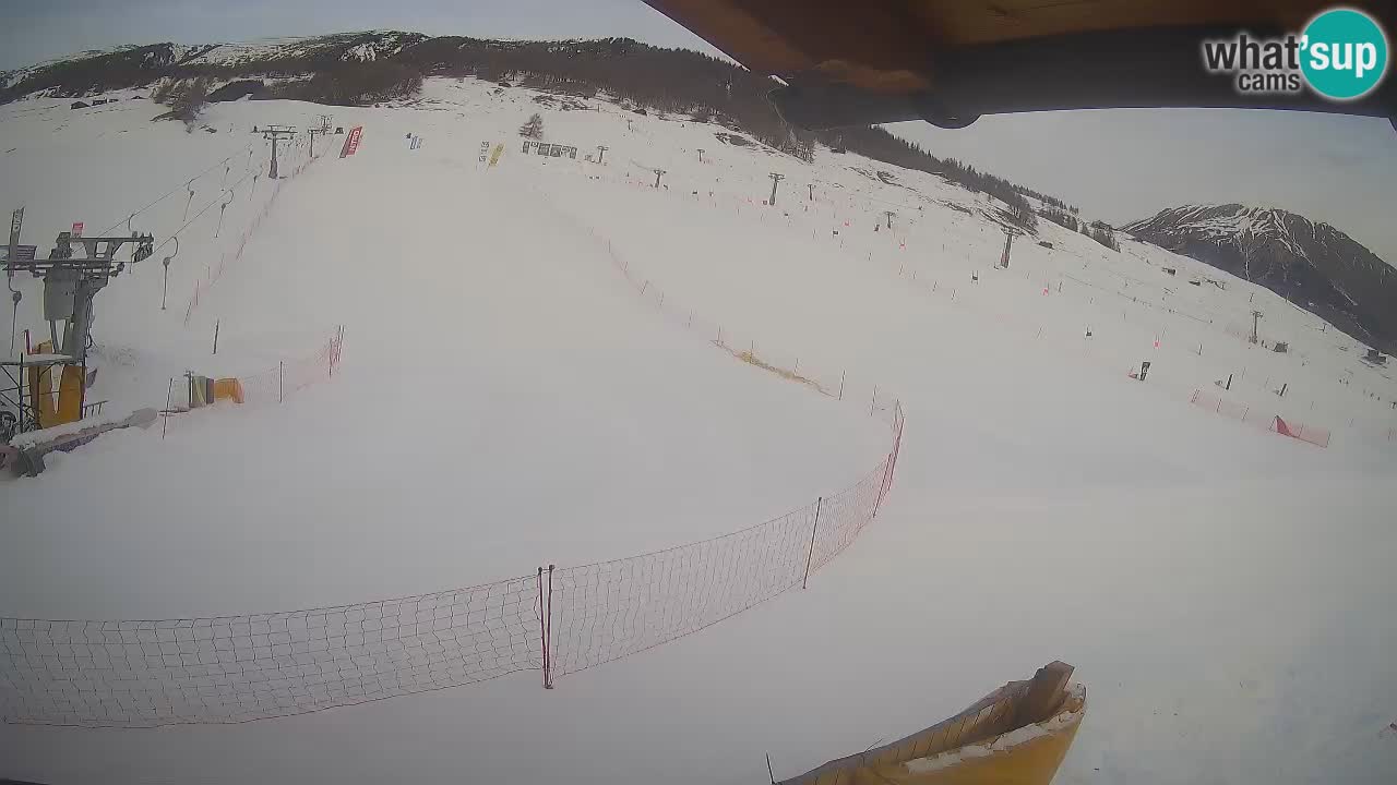 Livigno live webcam – view on Livigno Ski School area – LivignoGO