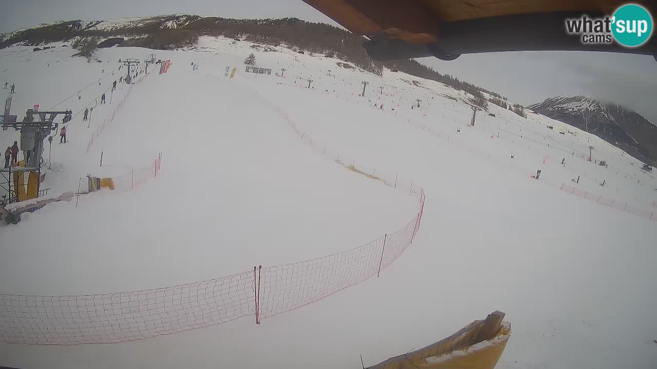 Livigno live webcam – view on Livigno Ski School area – LivignoGO