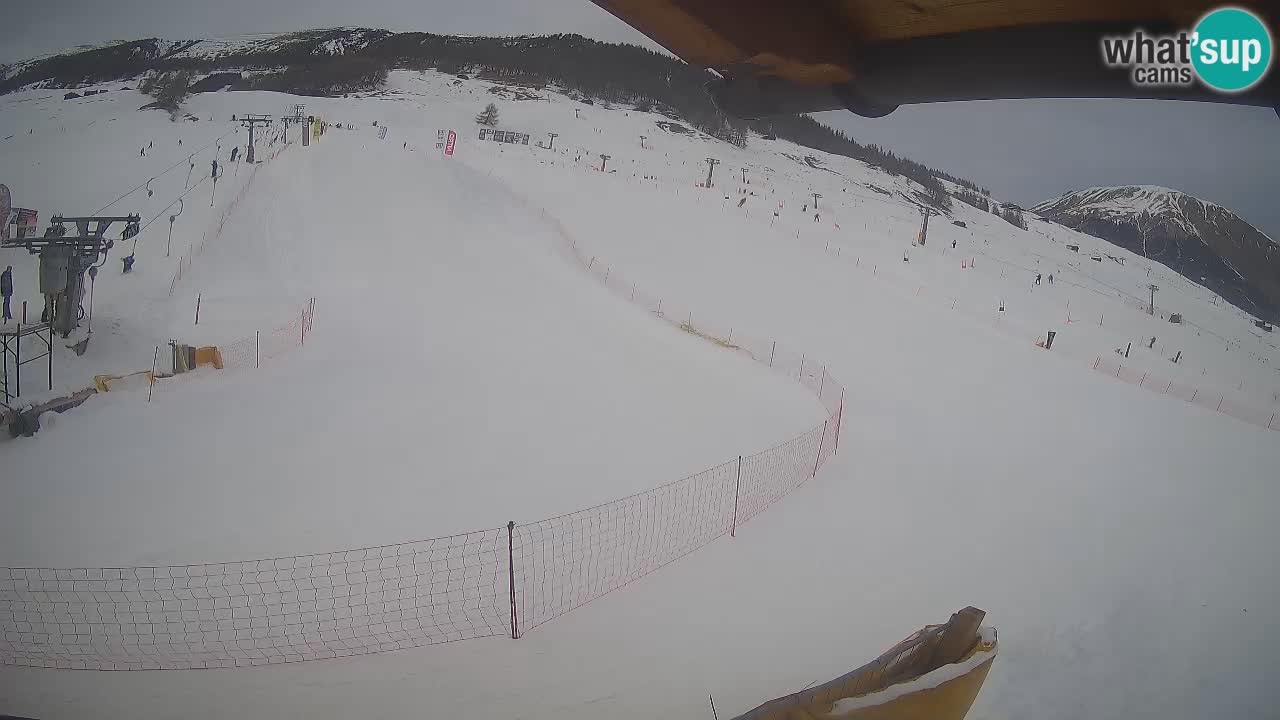 Livigno live webcam – view on Livigno Ski School area – LivignoGO