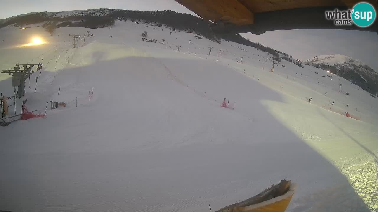 Livigno webcam – view on Livigno Ski School area – LivignoGO