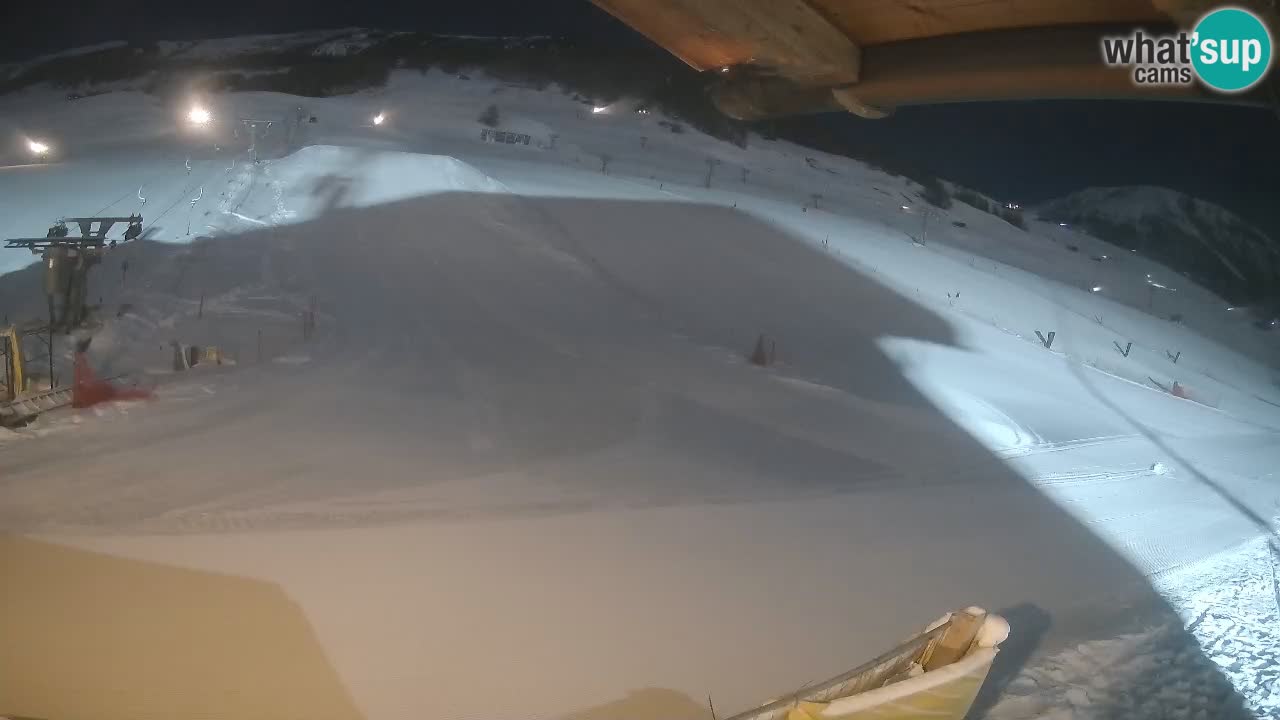 Livigno live webcam – view on Livigno Ski School area – LivignoGO