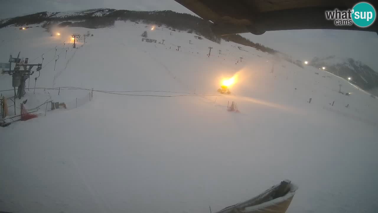 Livigno live webcam – view on Livigno Ski School area – LivignoGO