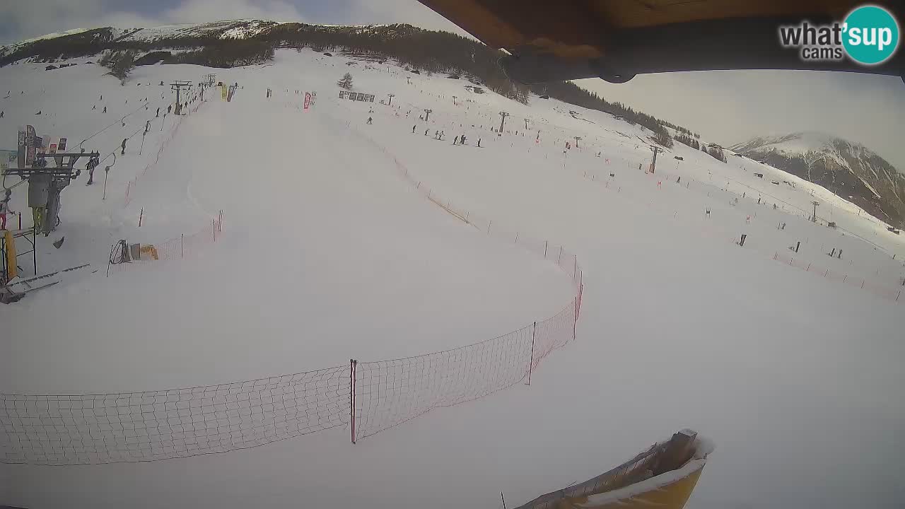 Livigno live webcam – view on Livigno Ski School area – LivignoGO