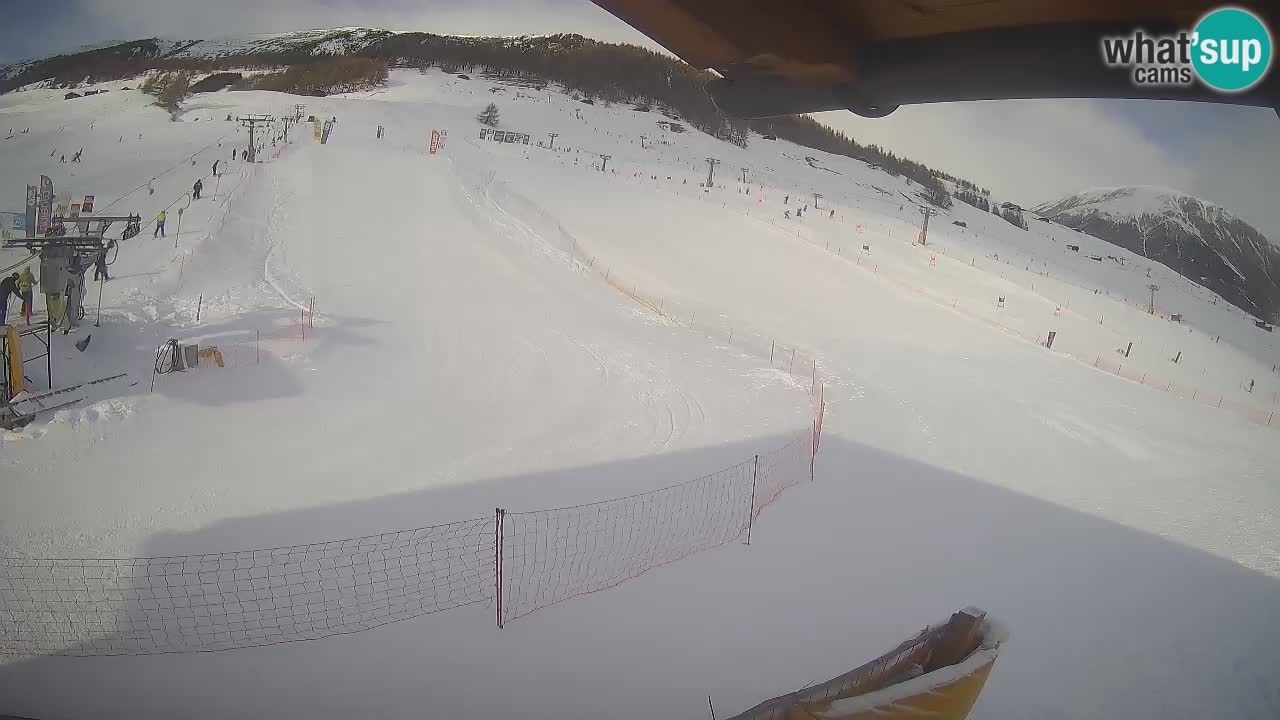 Livigno live webcam – view on Livigno Ski School area – LivignoGO