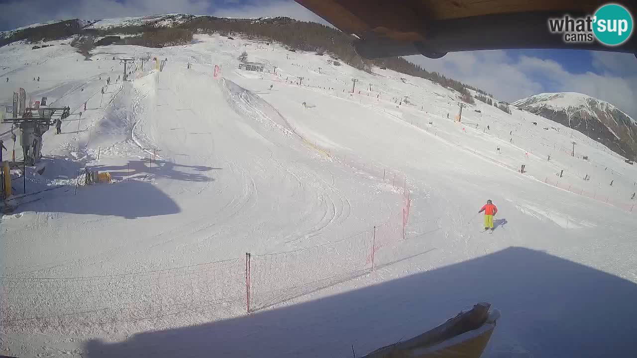 Livigno live webcam – view on Livigno Ski School area – LivignoGO