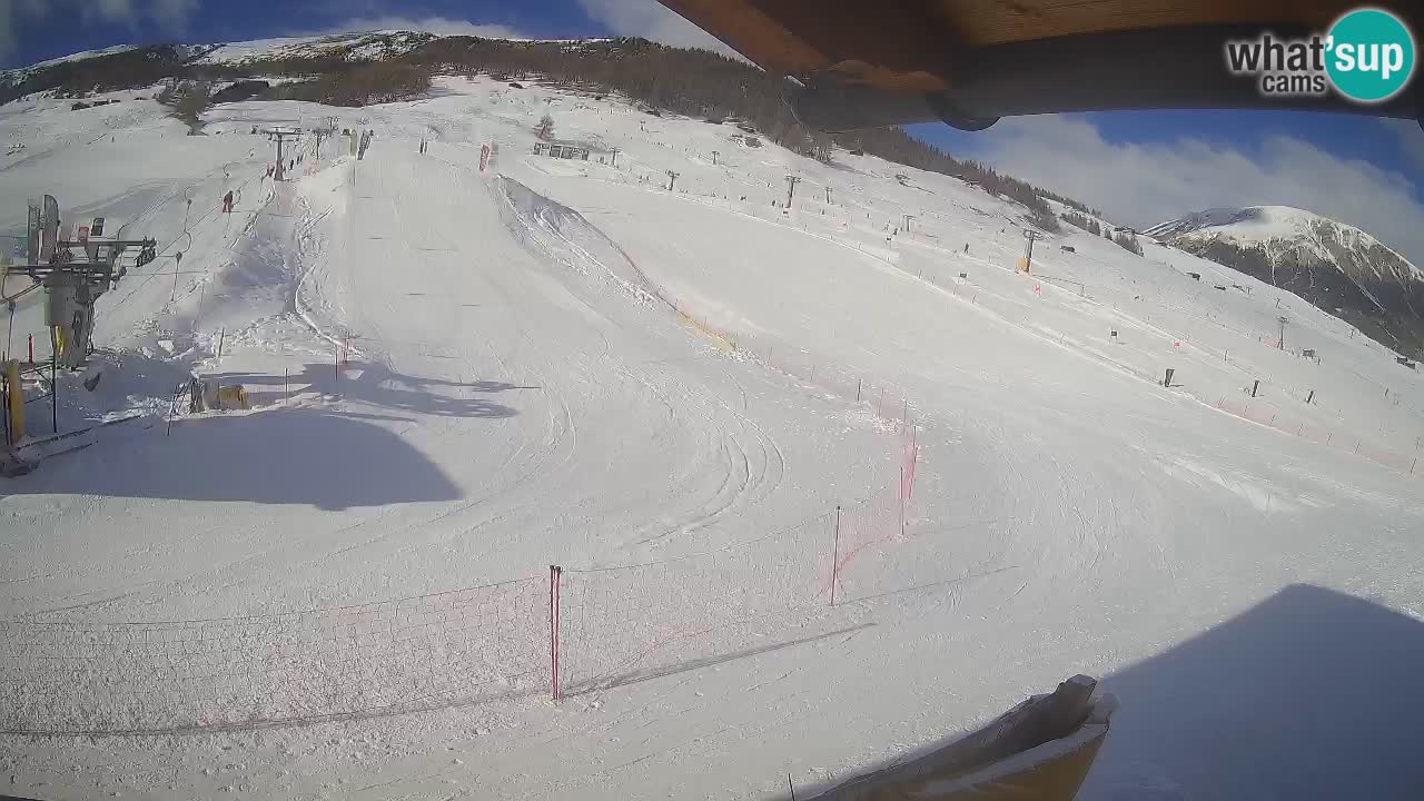 Livigno live webcam – view on Livigno Ski School area – LivignoGO