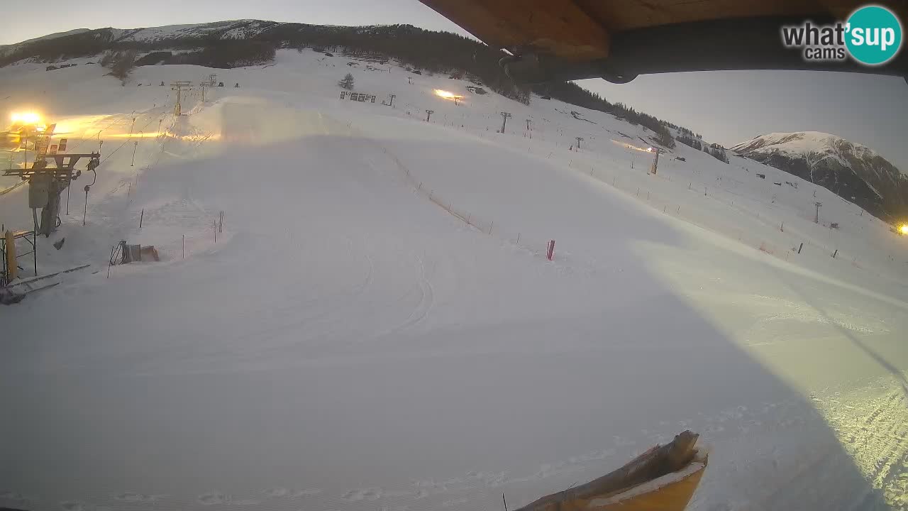 Livigno live webcam – view on Livigno Ski School area – LivignoGO