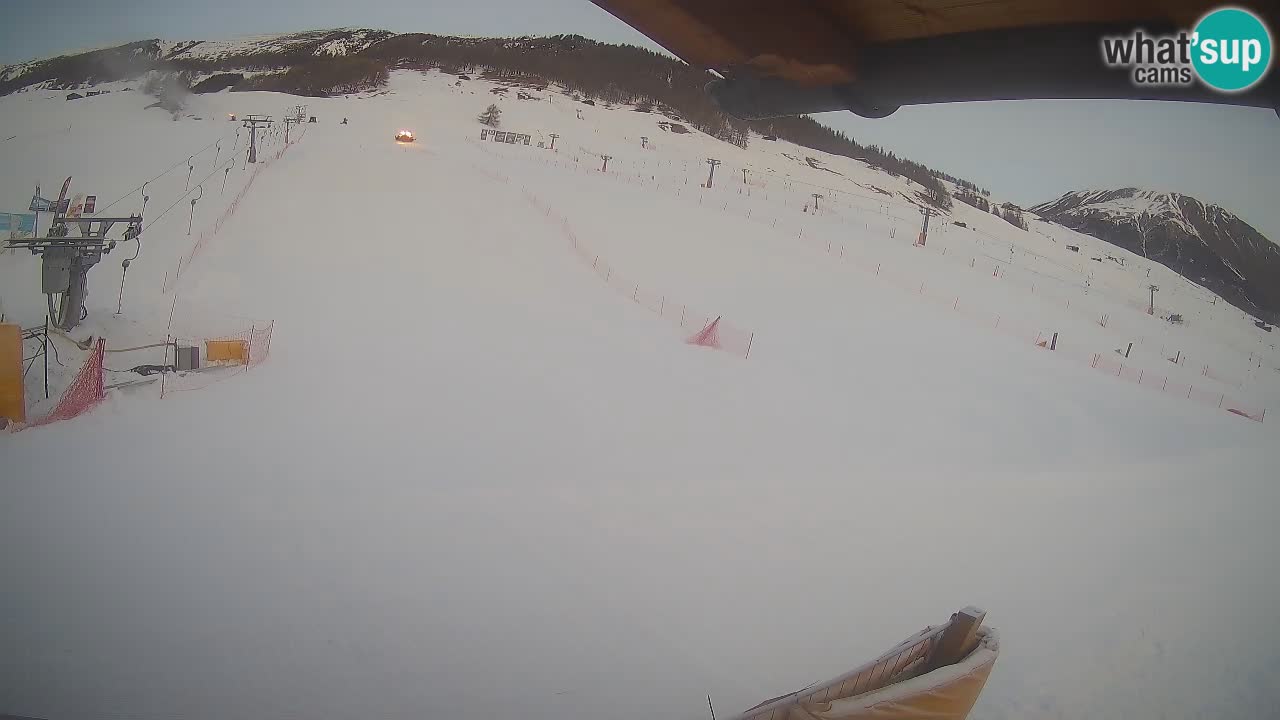 Livigno live webcam – view on Livigno Ski School area – LivignoGO