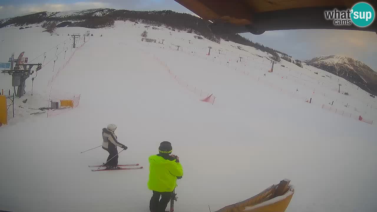 Livigno webcam – view on Livigno Ski School area – LivignoGO